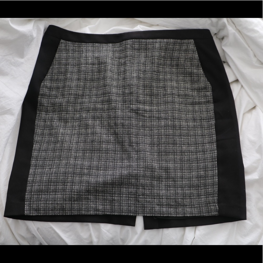 Modern Crosshatch Pencil Skirt with Pockets!
